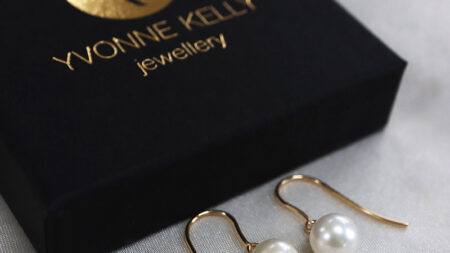 Pearls of Wisdom 9ct Gold Pearl Drop Earrings - Image 2